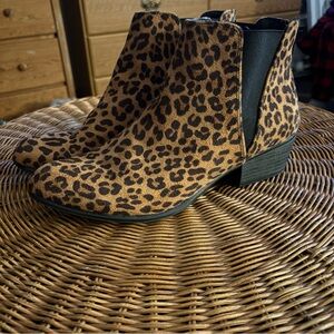 Esprit Leopard Print Ankle Boots size 8.5